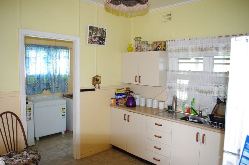 124 Ring Street, Inverell NSW 2360, Inverell - Thumbnail 2