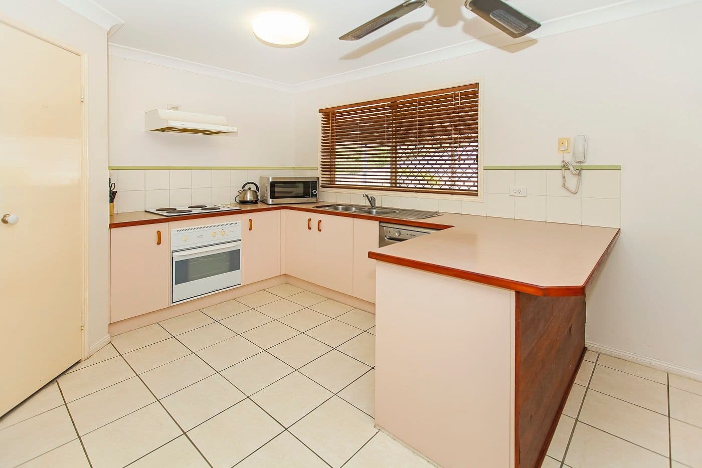 3 Billabong Place, SPRINGFIELD QLD 4300, Springfield - Thumbnail 2