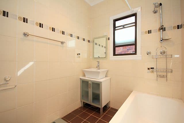9 Torrington Avenue, SEFTON NSW 2162, Sefton - Thumbnail 8