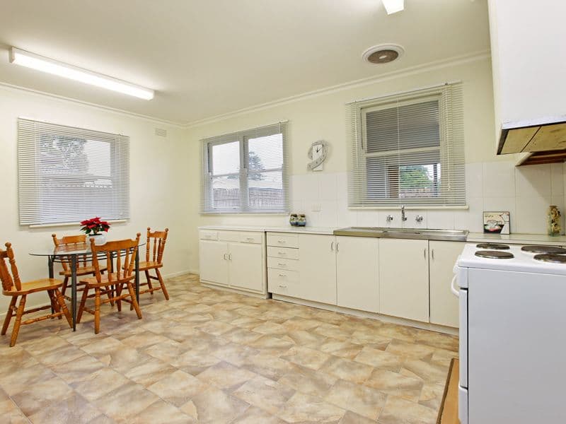 101 Corinella Street, BELL POST HILL VIC 3215, Bell Post Hill - Thumbnail 3