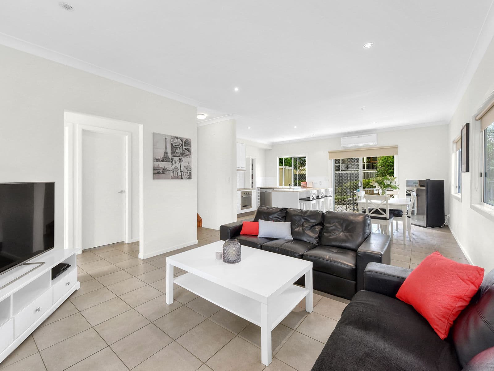 15 Hall Street, NORTHGATE QLD 4013, Northgate - Thumbnail 2