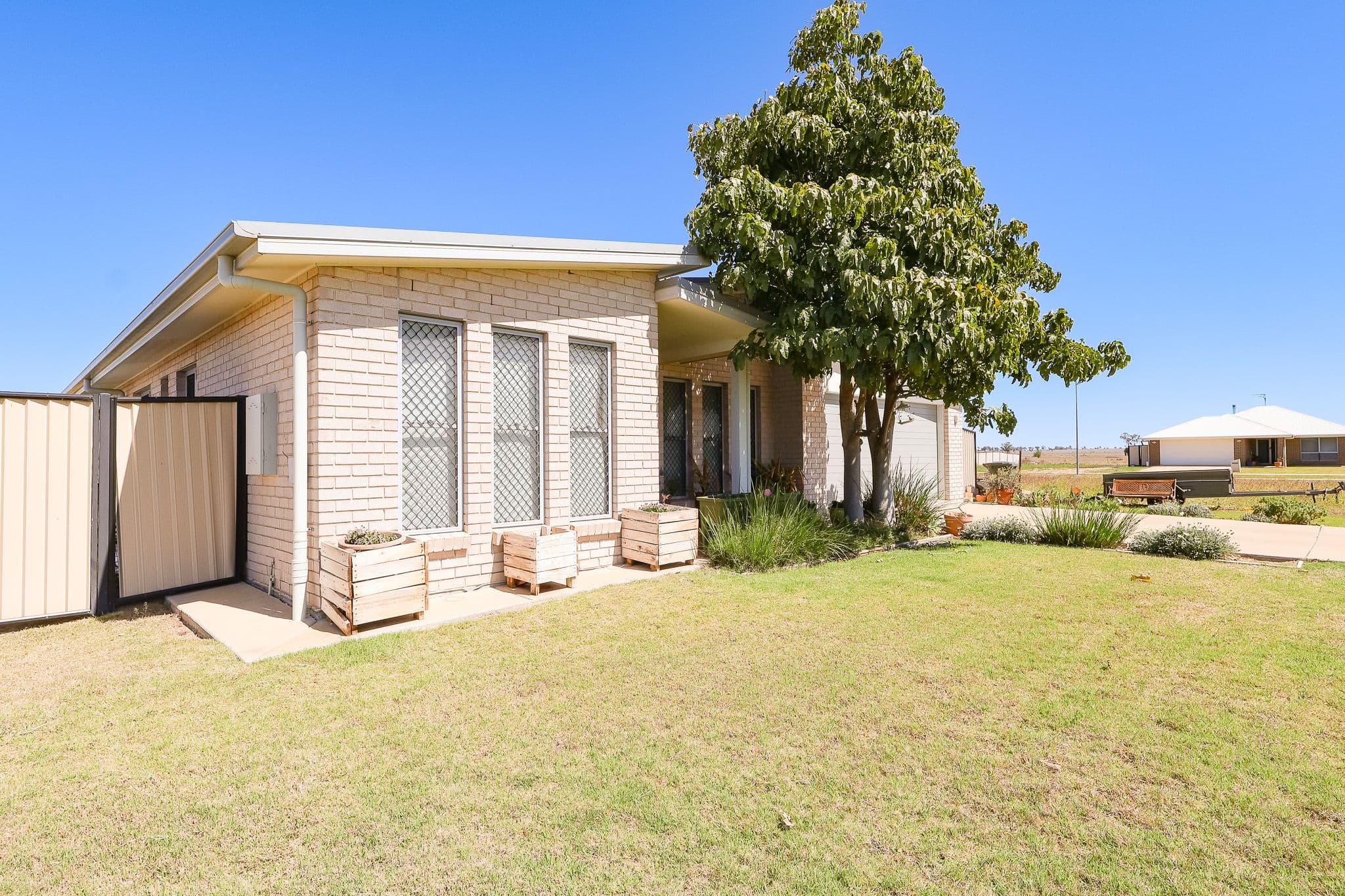 52 Howard Street, Roma QLD 4455, Roma - Thumbnail 2