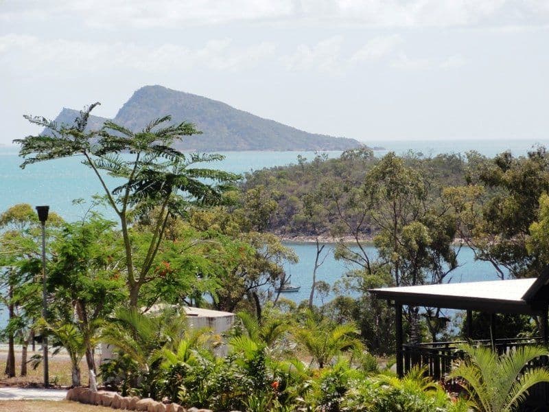 1 Olden Court, HIDEAWAY BAY QLD 4800, Hideaway Bay - Thumbnail 2
