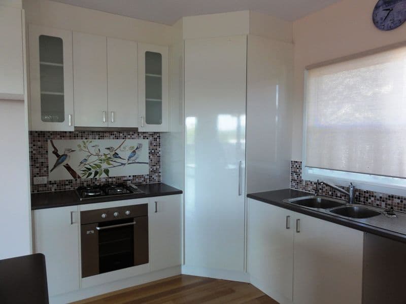1 Olden Court, HIDEAWAY BAY QLD 4800, Hideaway Bay - Thumbnail 5