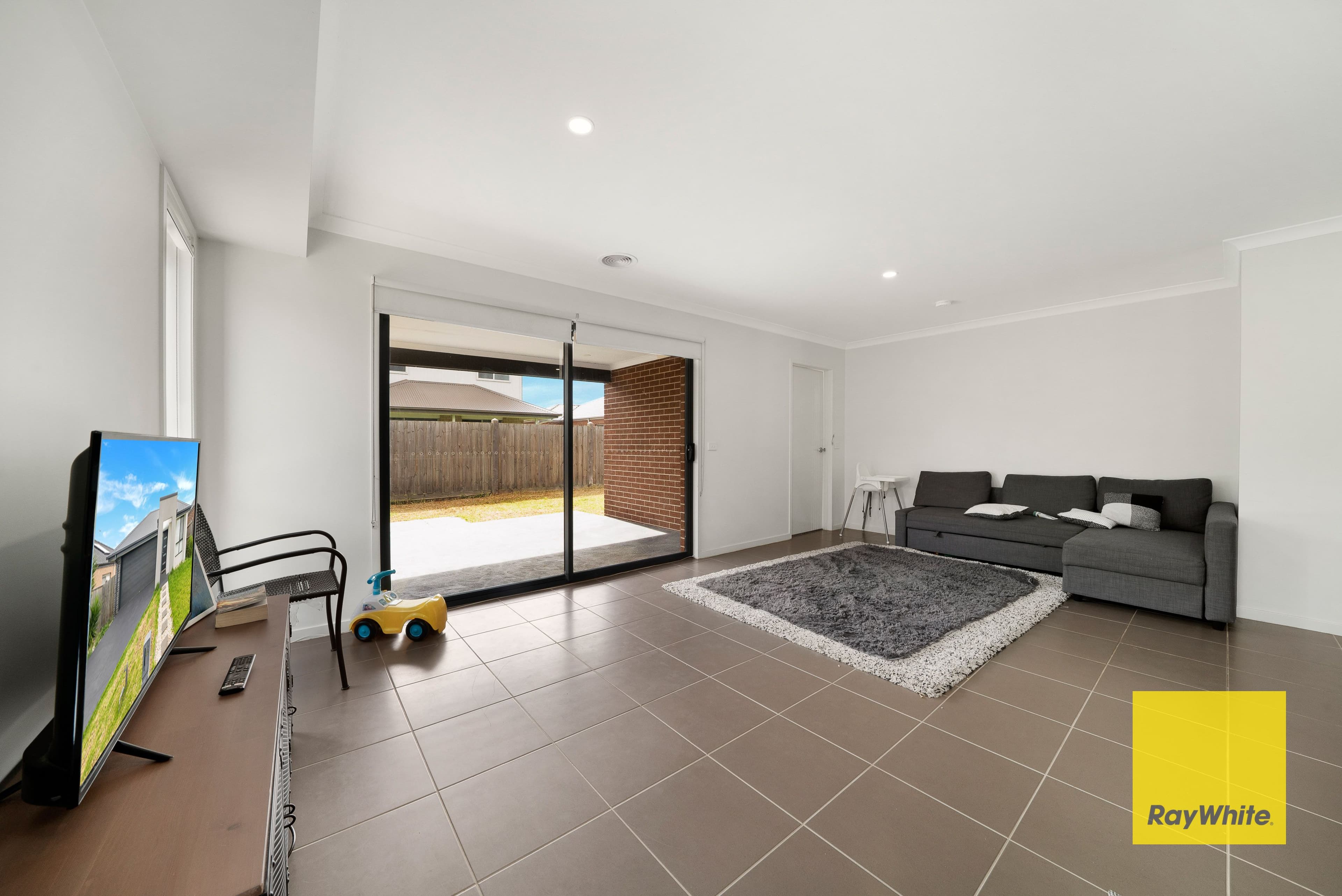 45 Bondi Parade, Point Cook VIC 3030, Point Cook - Thumbnail 8