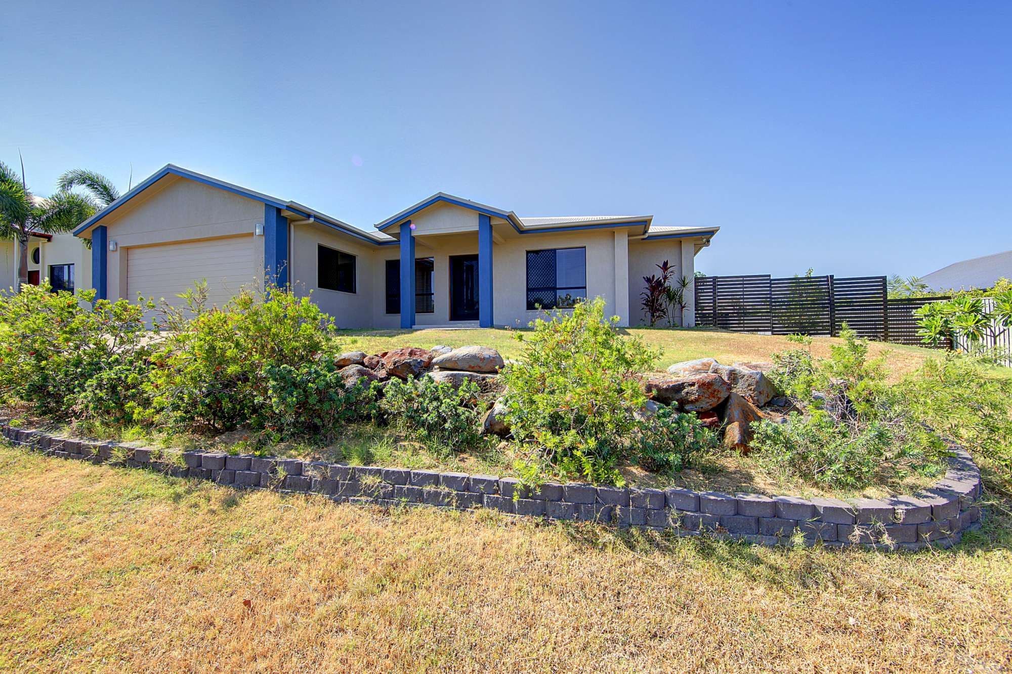 14 Minstrel Court, BUSHLAND BEACH QLD 4818, Bushland Beach - Thumbnail 2