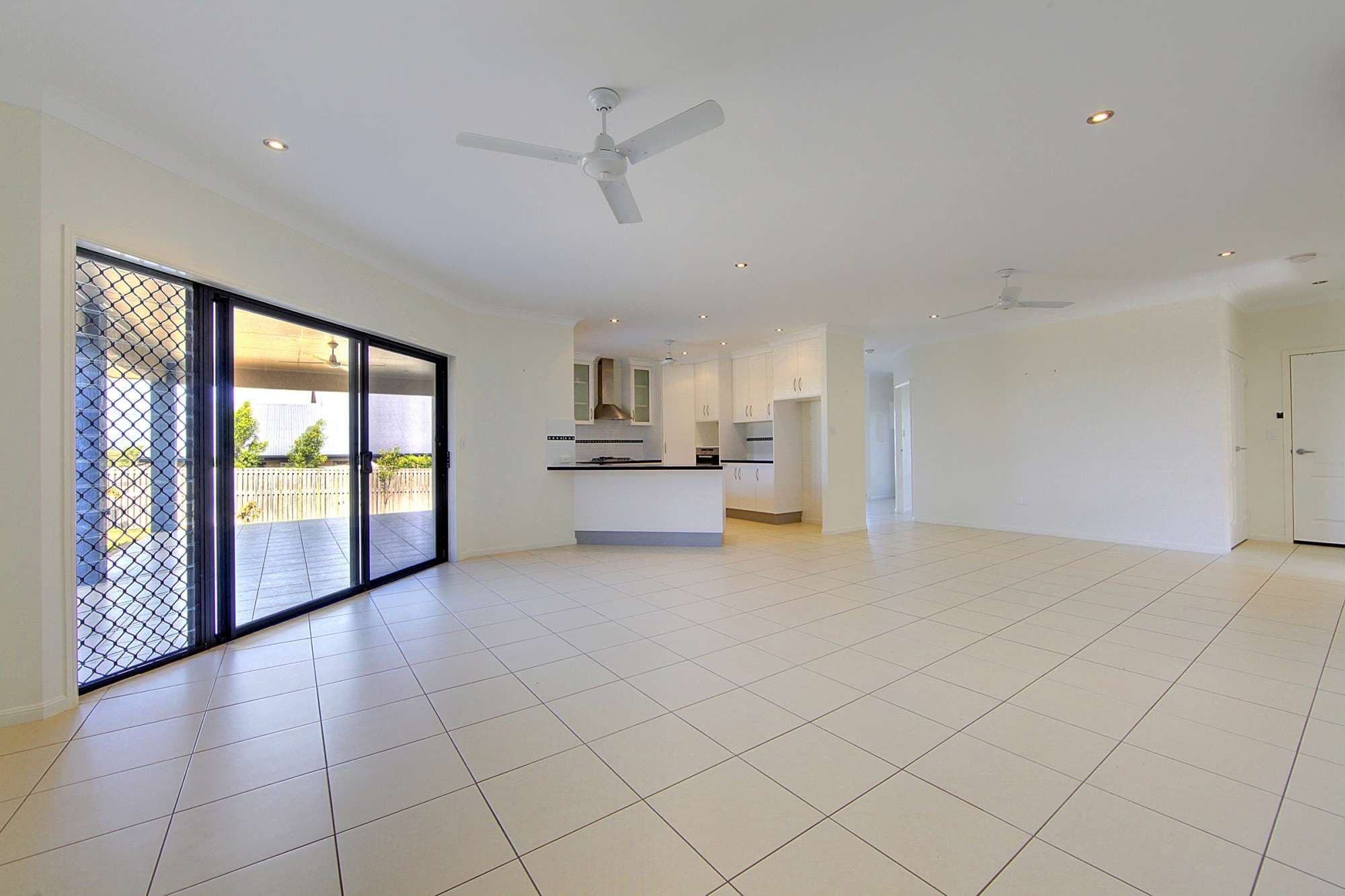 14 Minstrel Court, BUSHLAND BEACH QLD 4818, Bushland Beach - Thumbnail 6