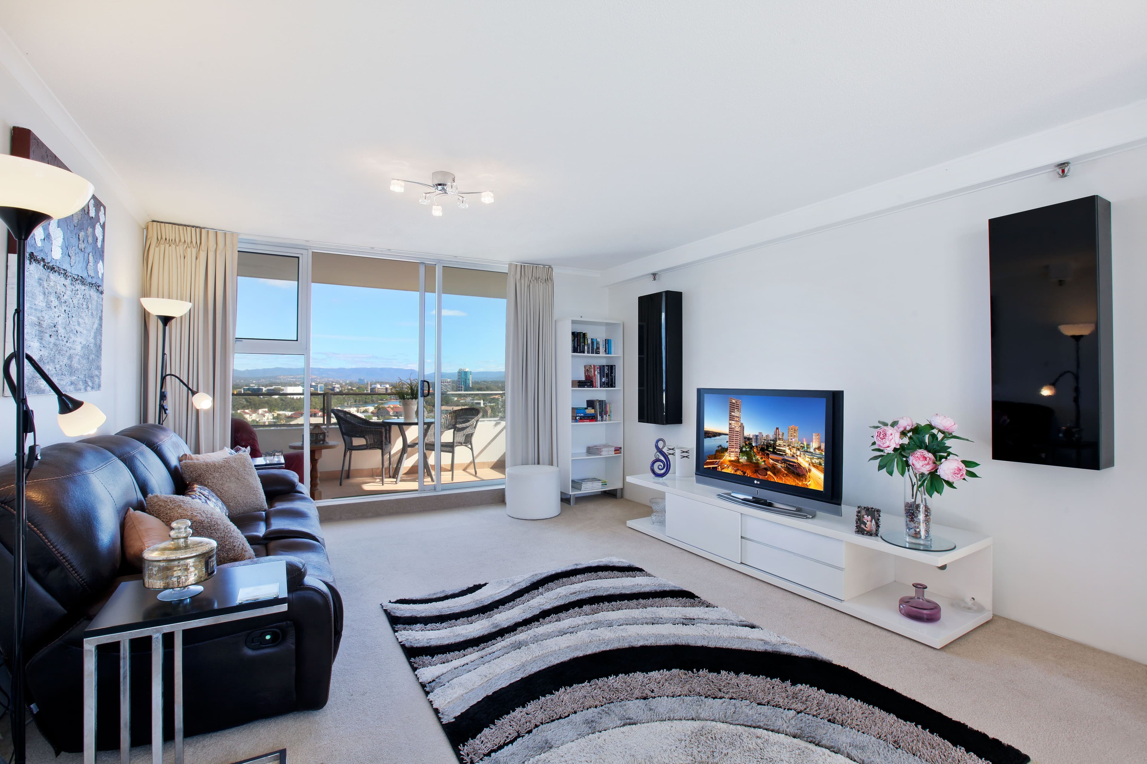 40 Ferny Avenue, Surfers Paradise QLD 4217, Surfers Paradise - Thumbnail 3