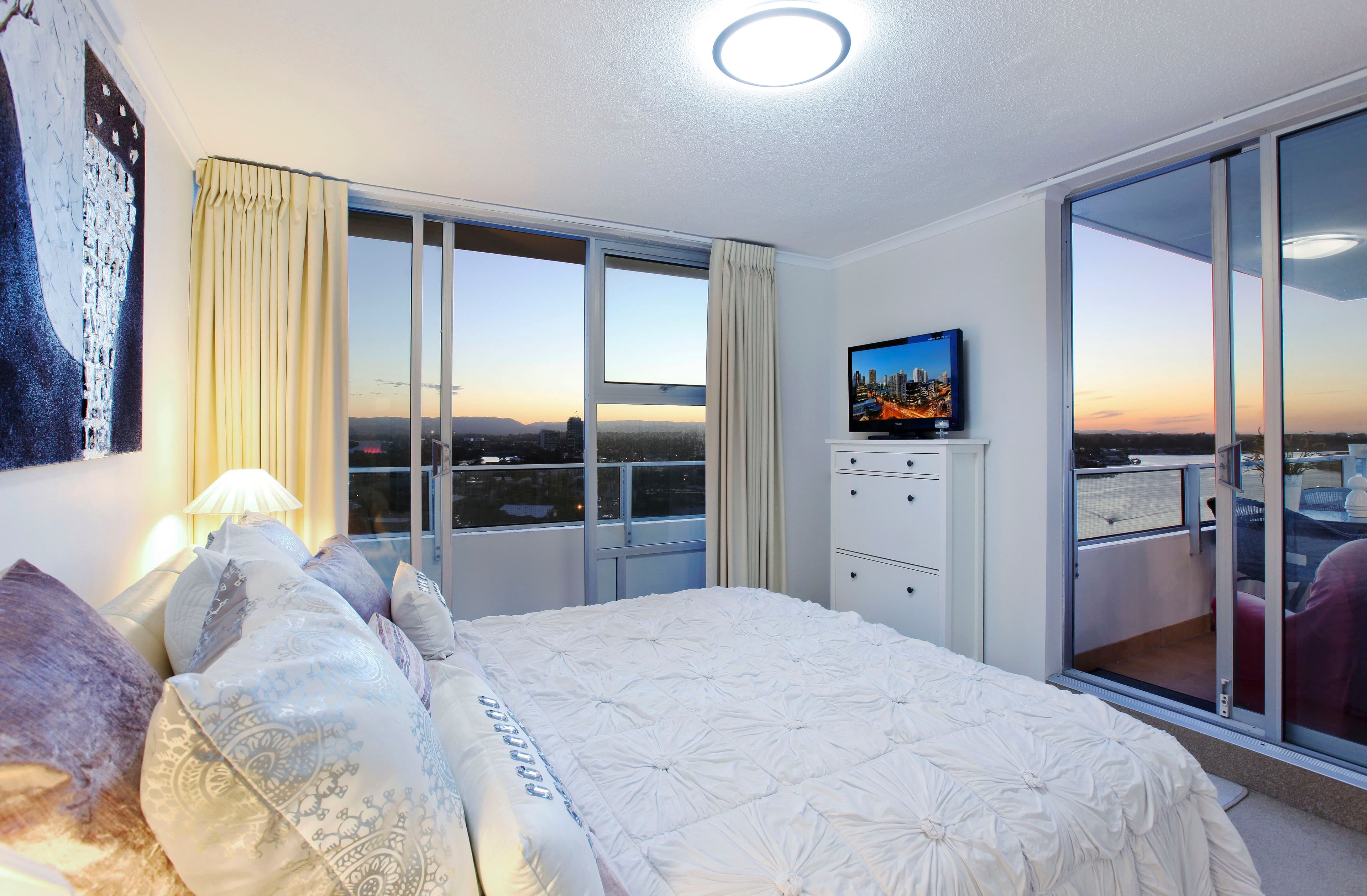 40 Ferny Avenue, Surfers Paradise QLD 4217, Surfers Paradise - Thumbnail 7