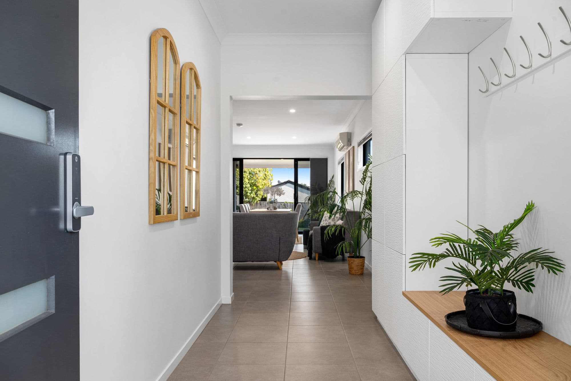 121 Lumley Street, Upper Mount Gravatt QLD 4122, Upper Mount Gravatt - Thumbnail 2