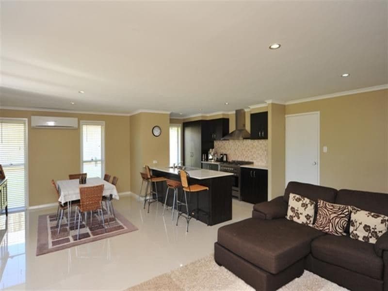 28 Sommariva Street, WESTBROOK QLD 4350, Westbrook - Thumbnail 2