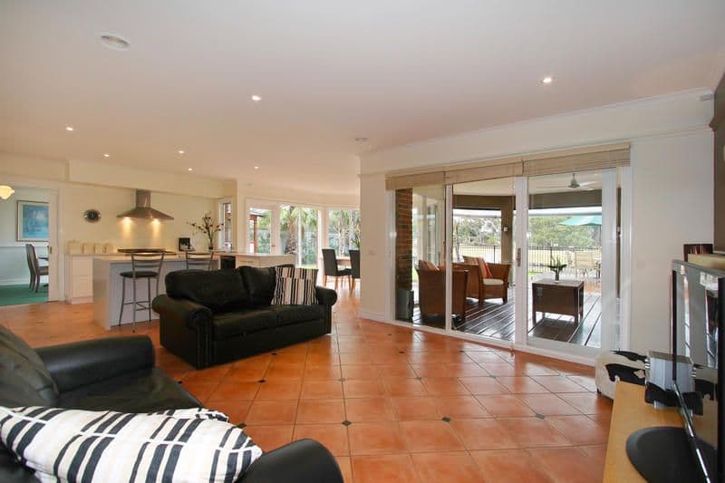 37   Higgins Close, DINGLEY VILLAGE VIC 3172, Dingley Village - Thumbnail 4