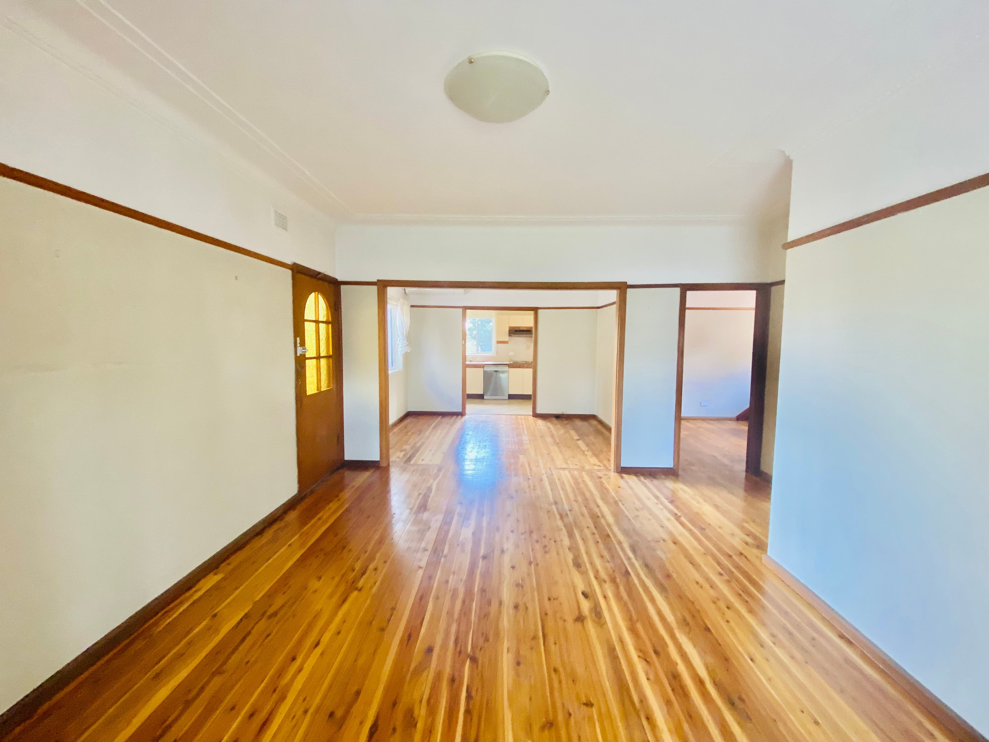 279 Bonds Road, Riverwood NSW 2210, Riverwood - Thumbnail 2