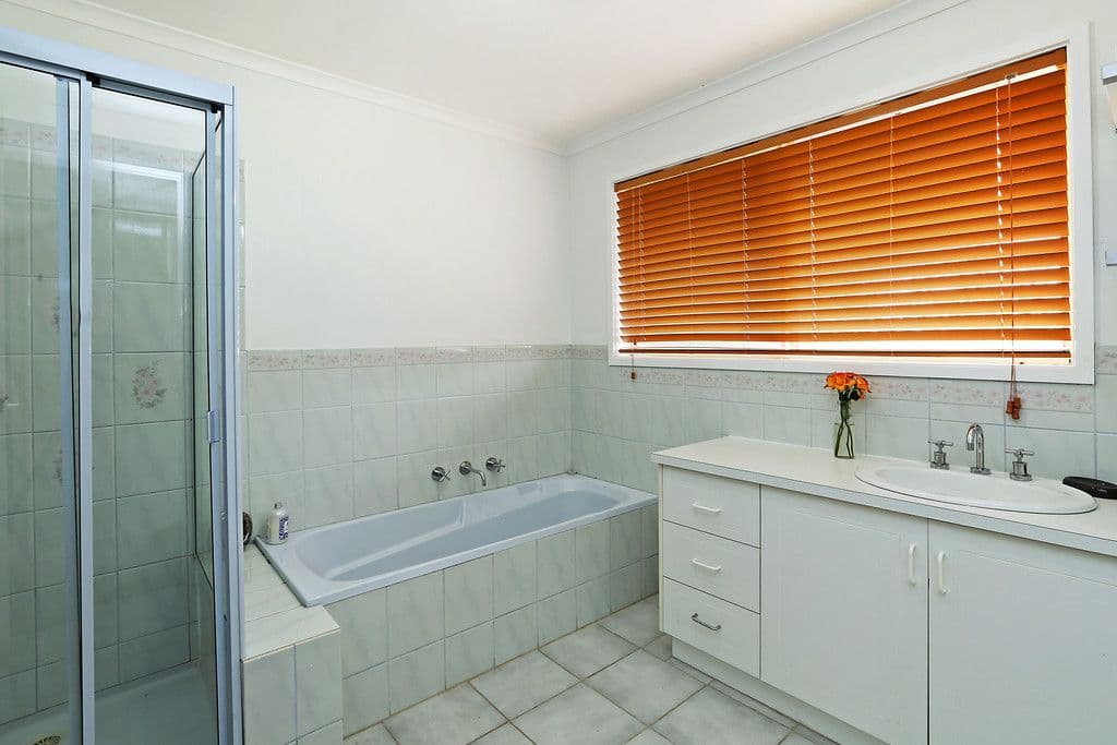 15 Coakley Crescent, LOVELY BANKS VIC 3213, Lovely Banks - Thumbnail 7