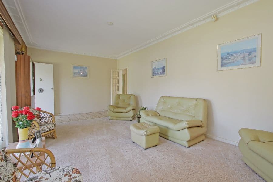 112 Arlunya Avenue, Cloverdale WA 6105, Cloverdale - Thumbnail 2