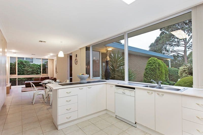 4 Bellaire Court, Beaumaris VIC 3193, Beaumaris - Thumbnail 5