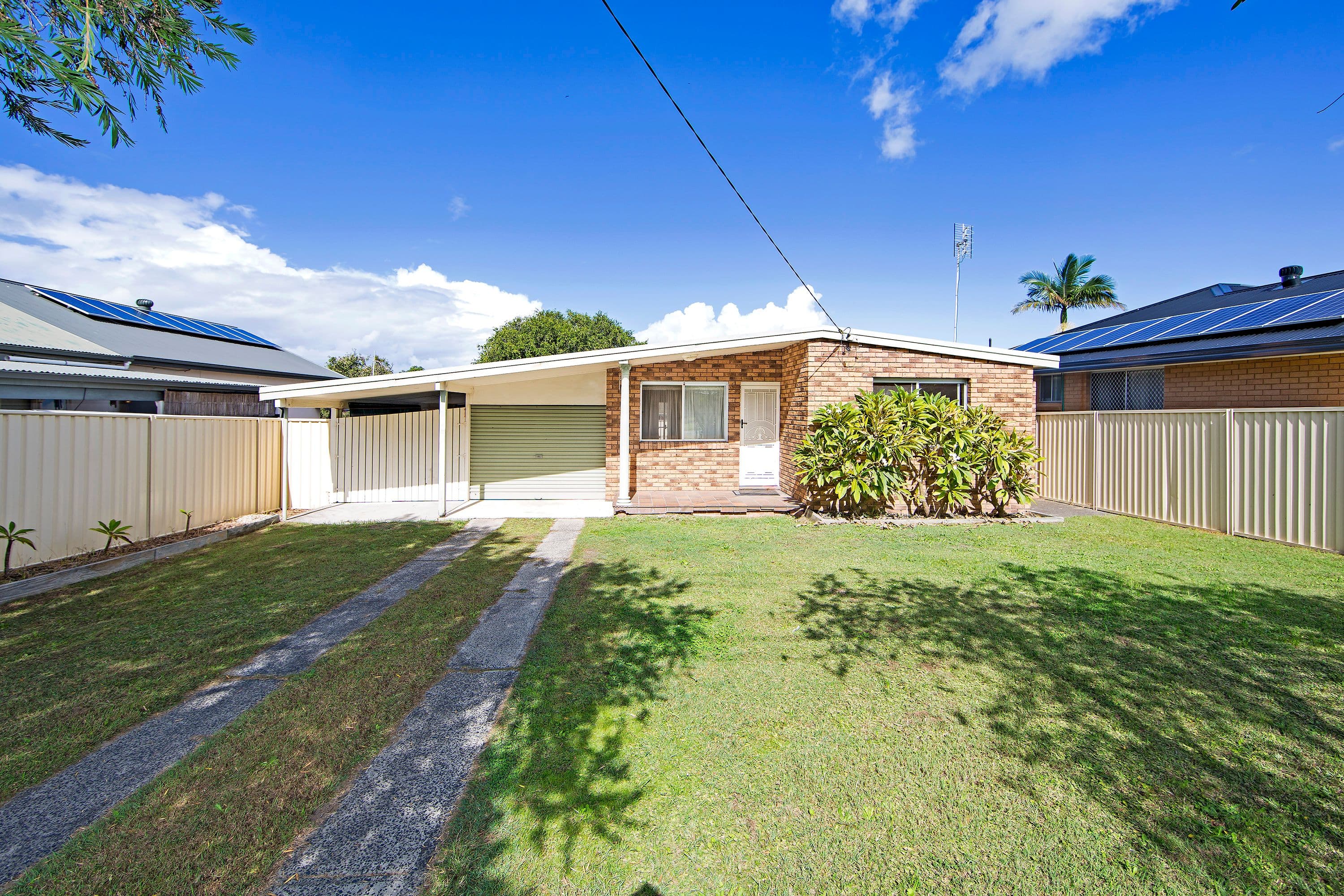 8 Lukela Avenue, Budgewoi - Image 1