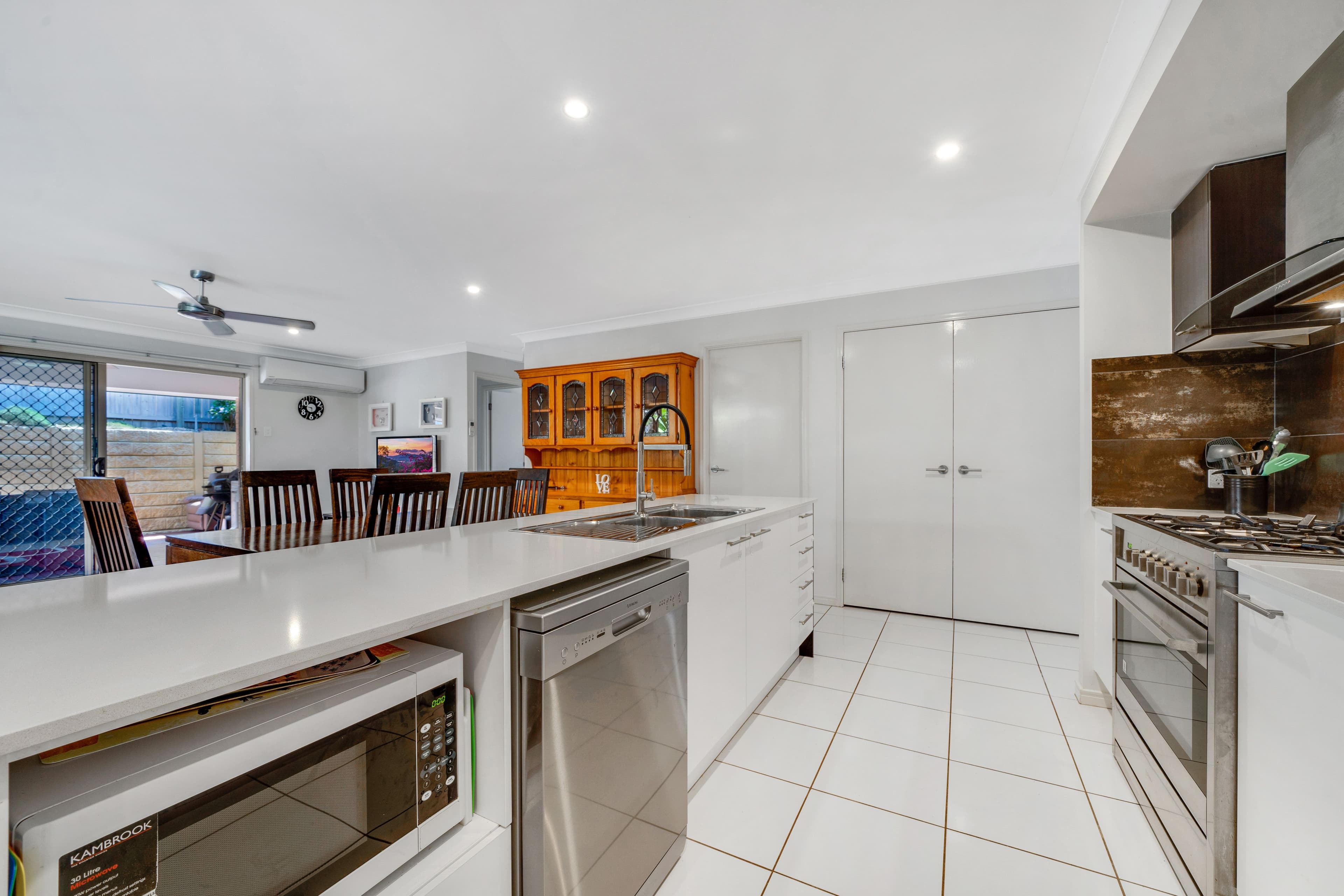 25 Sandover Circuit, Holmview QLD 4207, Holmview - Thumbnail 2