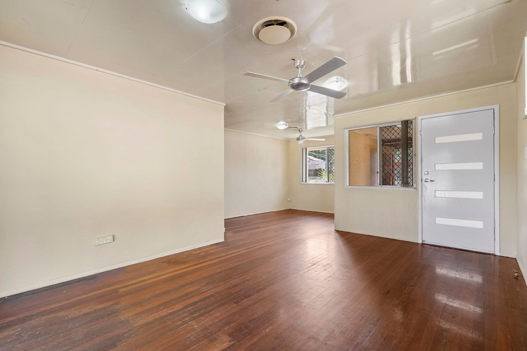 15 Clare Road, Kingston QLD 4114, Kingston - Thumbnail 3