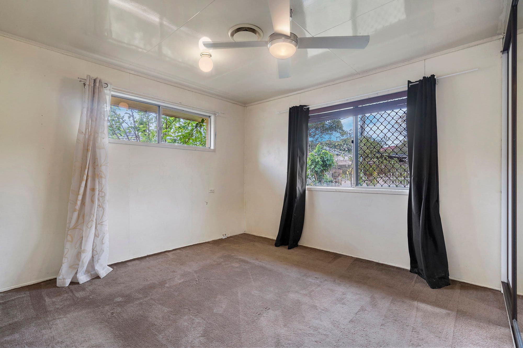 15 Clare Road, Kingston QLD 4114, Kingston - Thumbnail 5