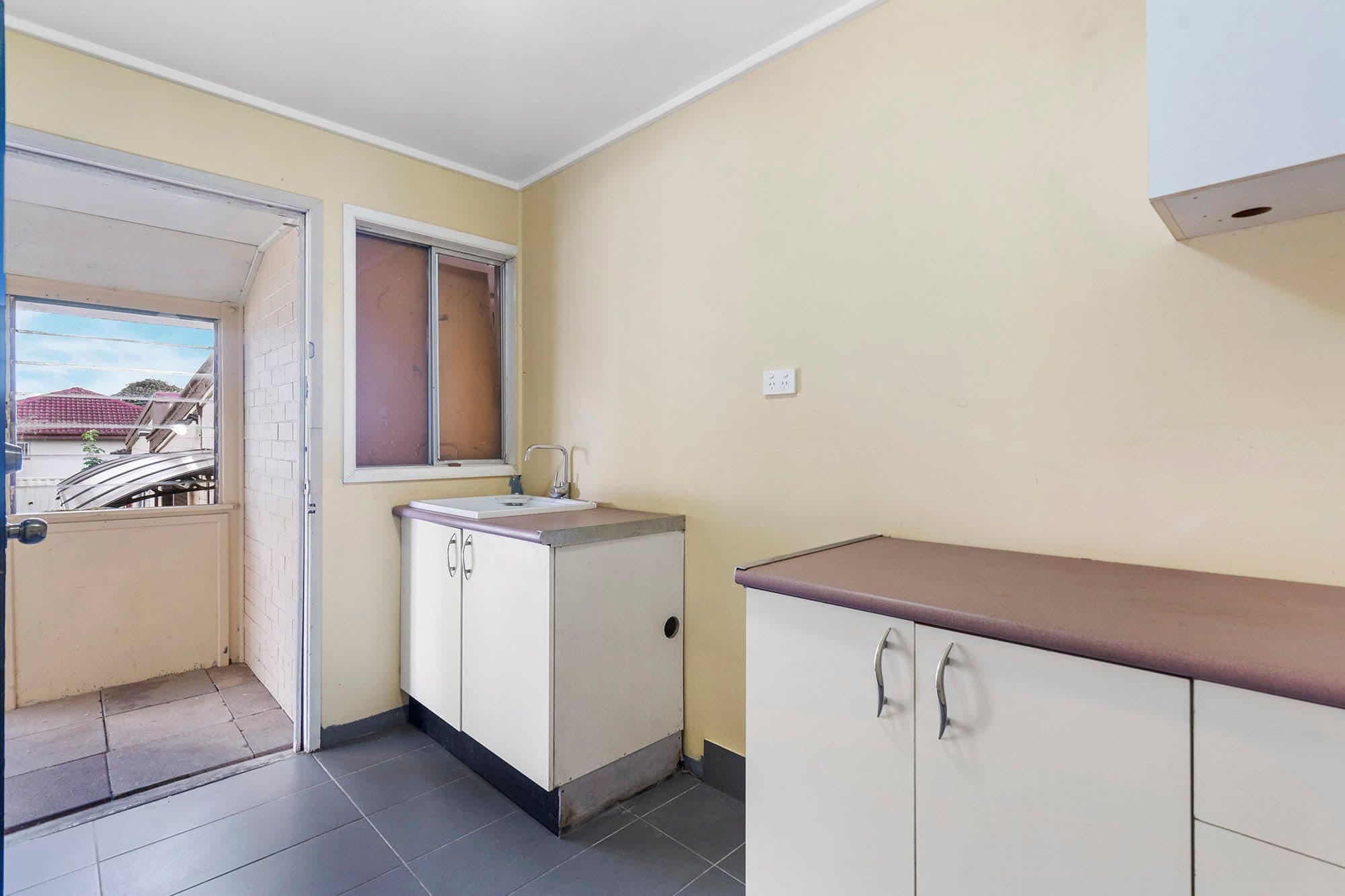 15 Clare Road, Kingston QLD 4114, Kingston - Thumbnail 8