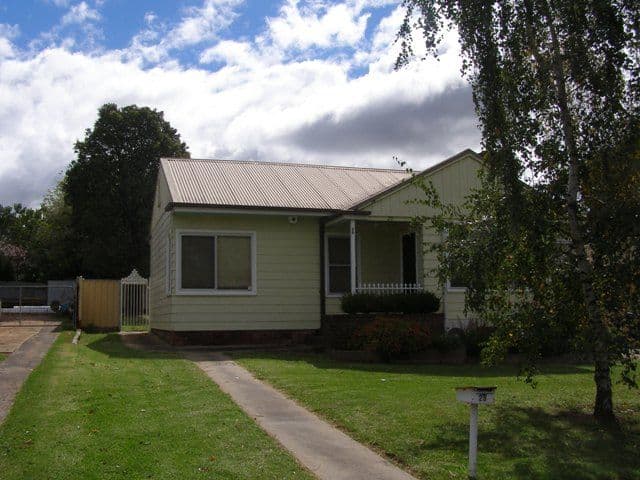29 Tobruk Crescent, ORANGE NSW 2800, Orange - Thumbnail 2