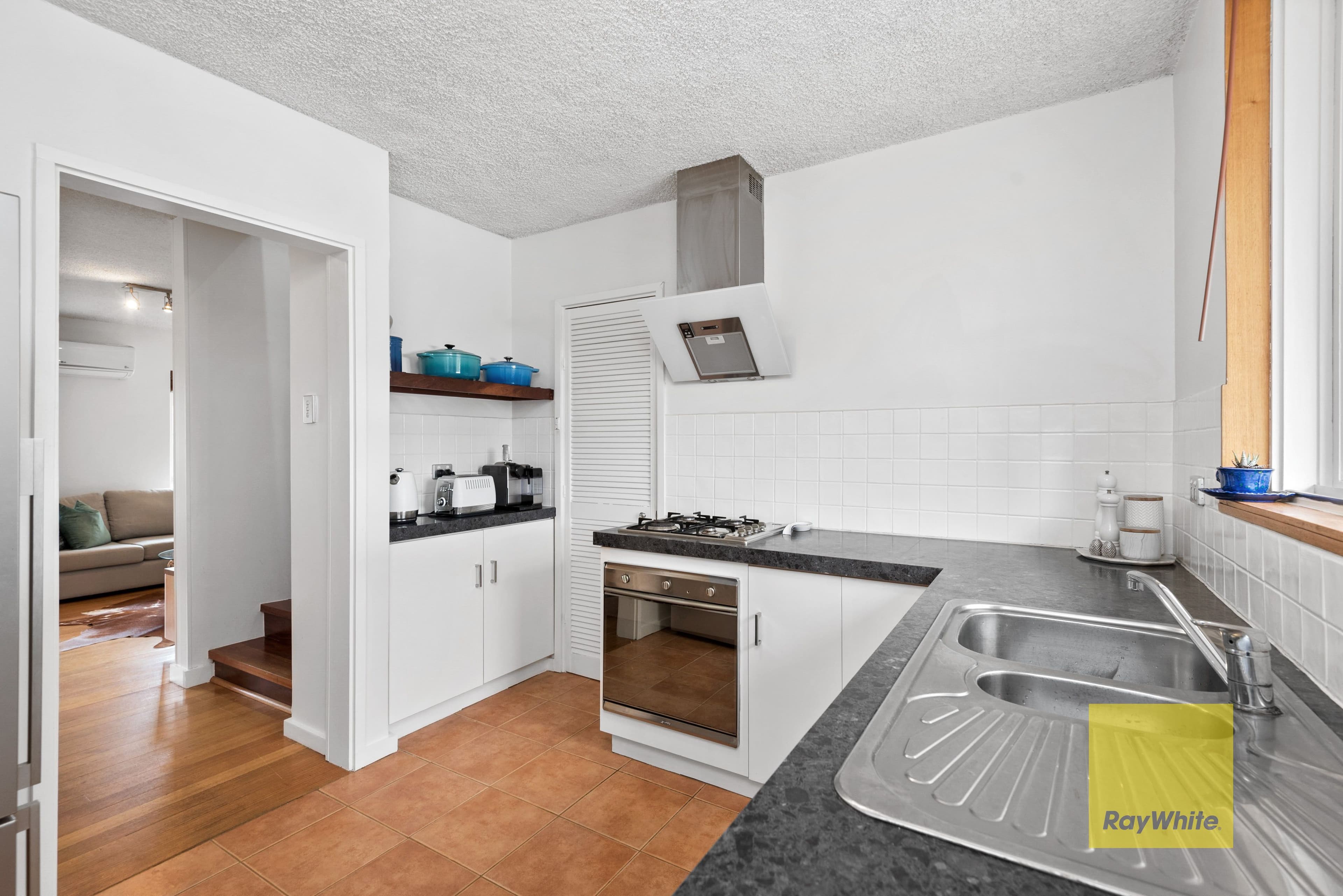 1 Myrtle Avenue, Sorrento WA 6020, Sorrento - Thumbnail 6