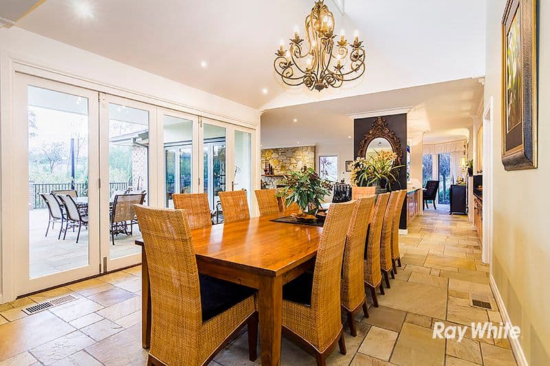 2 Oakridge Close, Lysterfield South VIC 3156, Lysterfield South - Thumbnail 2