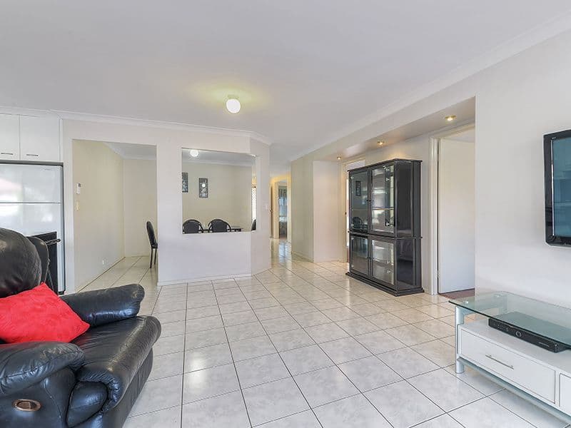 88 Wimbledon Circuit, CARSELDINE QLD 4034, Carseldine - Thumbnail 2