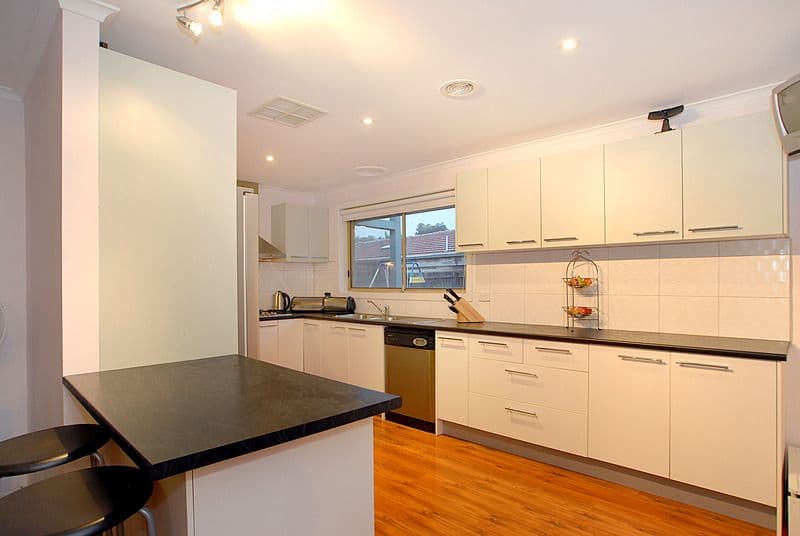 1  Morvan Court, FERNTREE GULLY VIC 3156, Ferntree Gully - Thumbnail 3