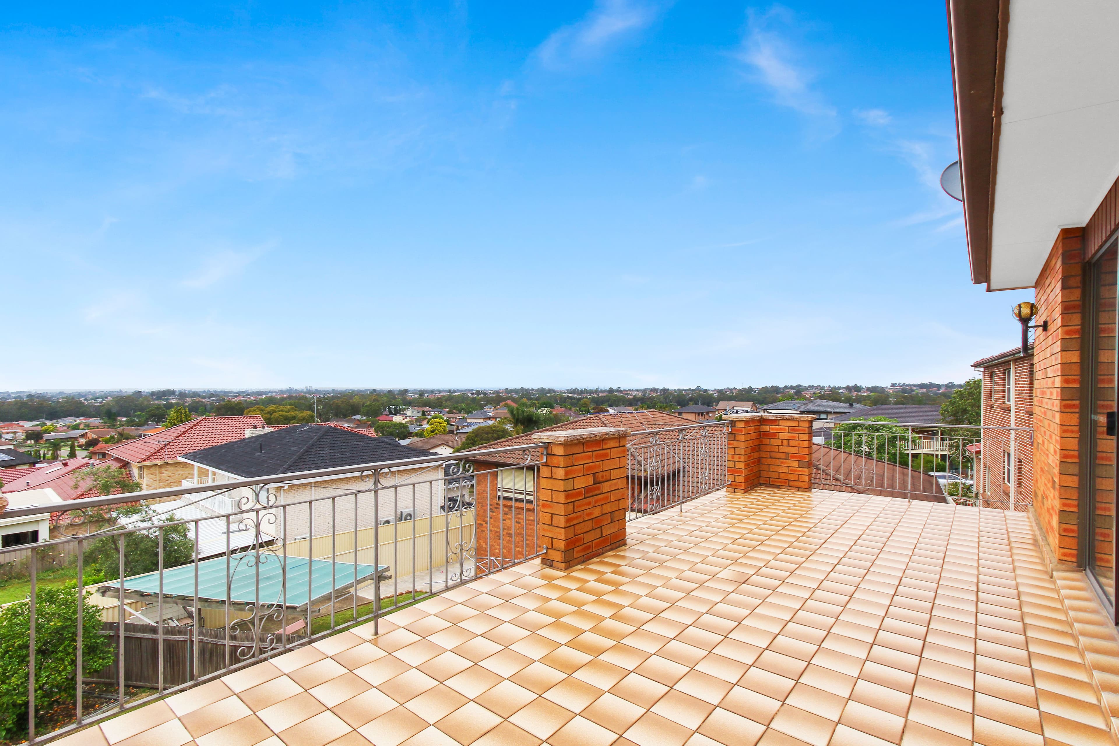 34 Glen Osmond Crescent, Bossley Park - Thumbnail 2