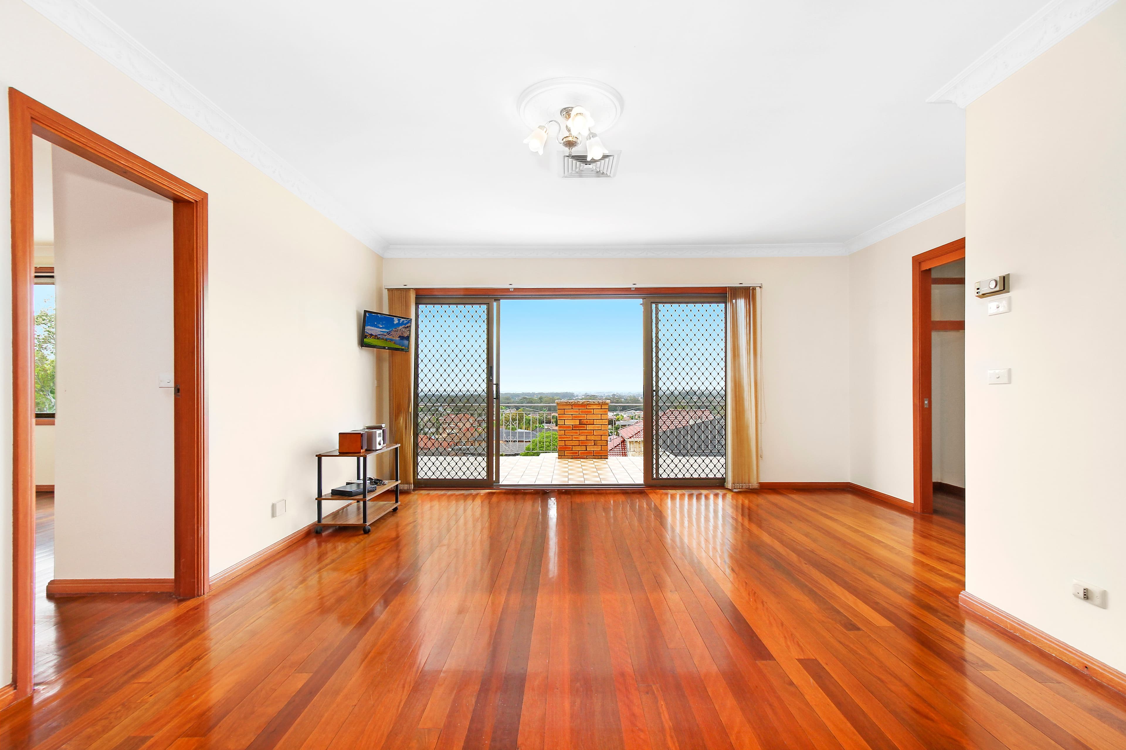 34 Glen Osmond Crescent, Bossley Park - Thumbnail 7