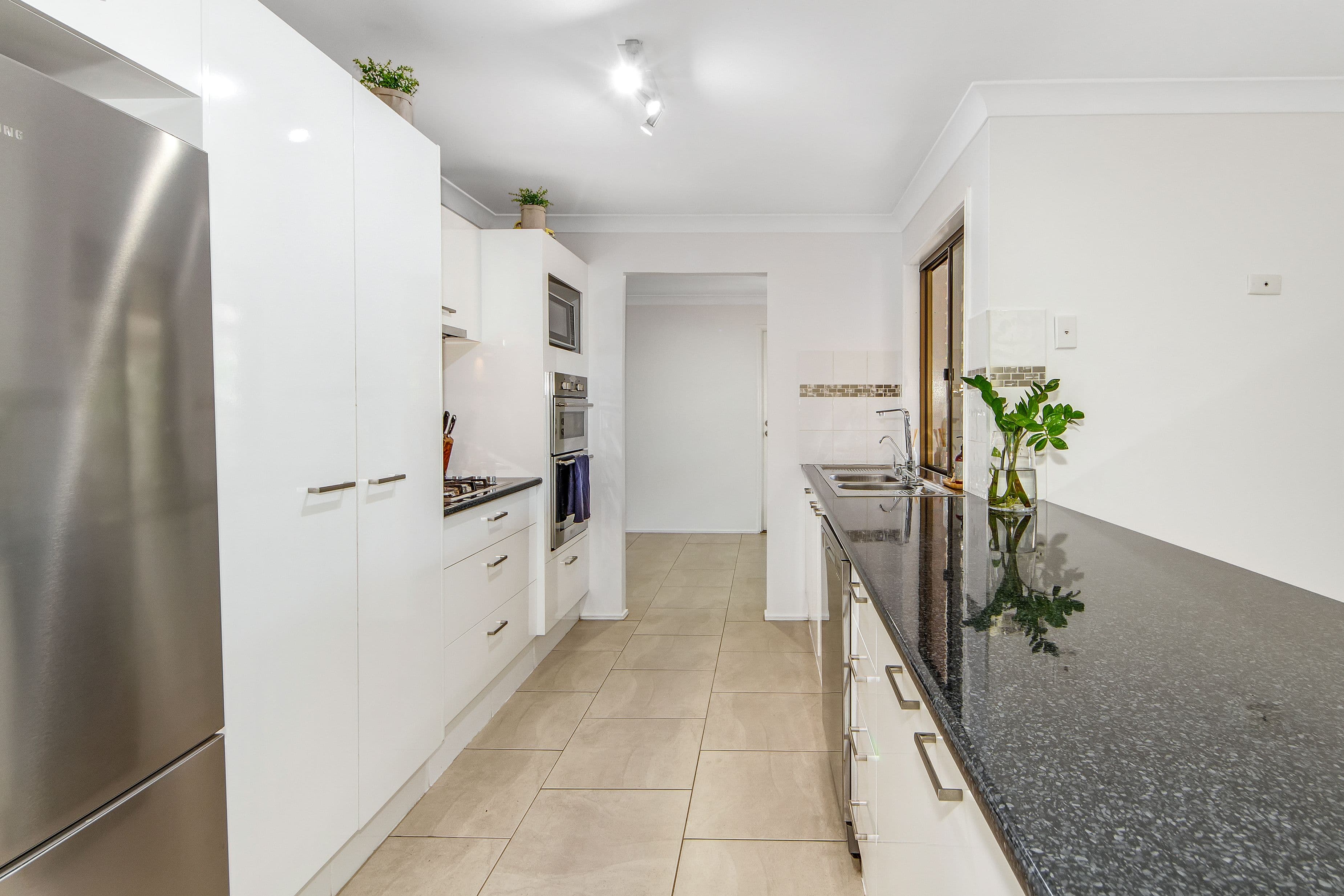 5 Melbourne Road, Arundel QLD 4214, Arundel - Thumbnail 7