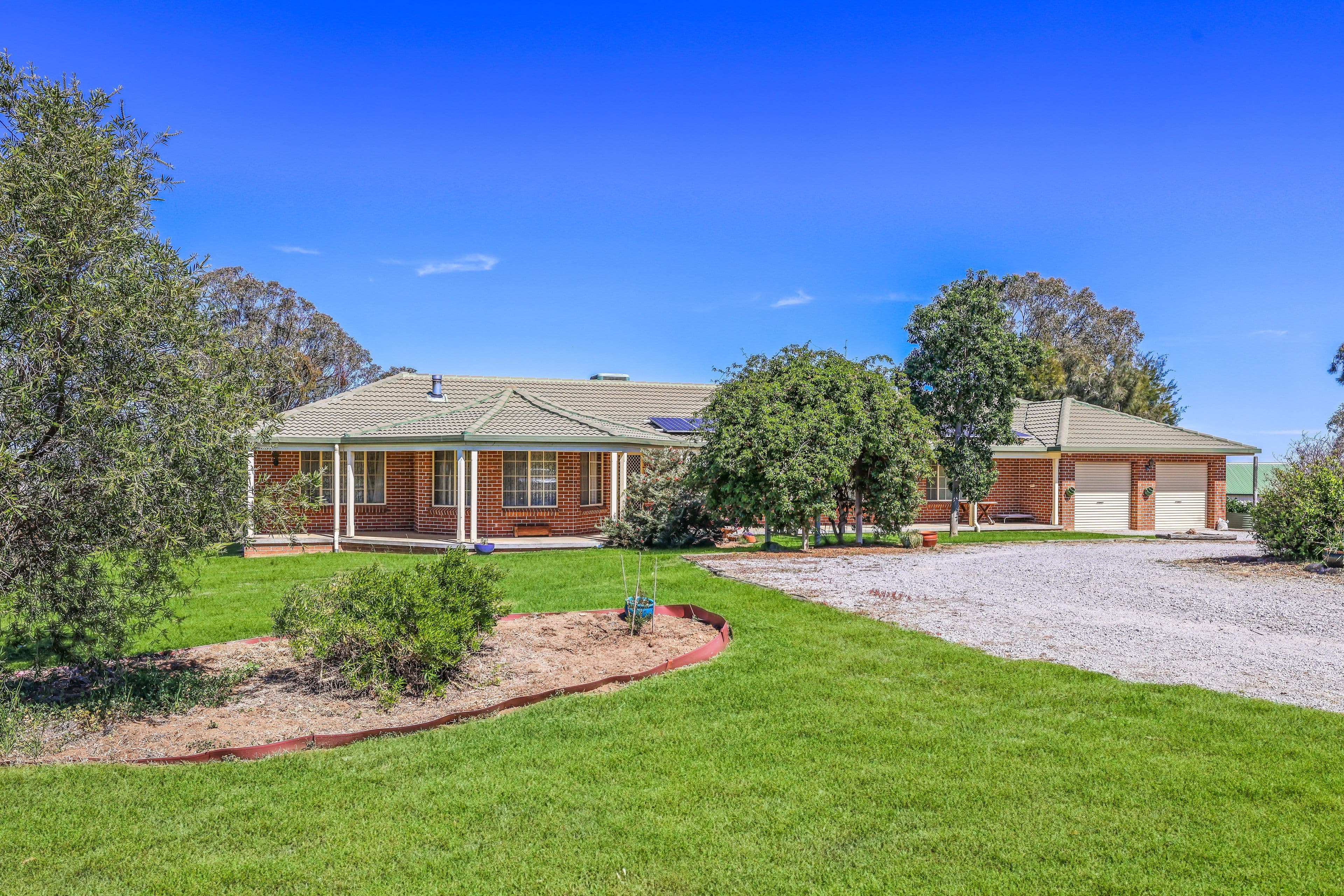 63 Meadow Banks Drive, Tamworth NSW 2340, Hallsville - Thumbnail 2
