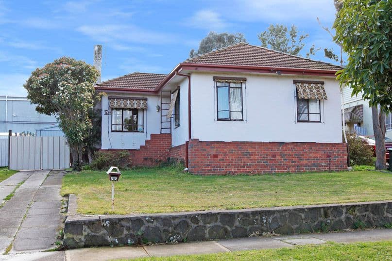 88 Summerhill Road, RESERVOIR VIC 3073, Reservoir - Thumbnail 2