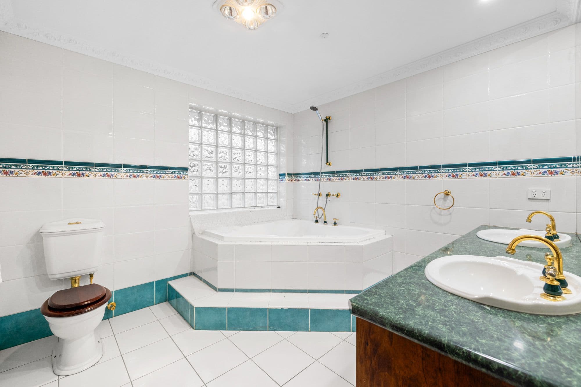 11 Huntingfield Drive, Hoppers Crossing VIC 3029, Hoppers Crossing - Thumbnail 8