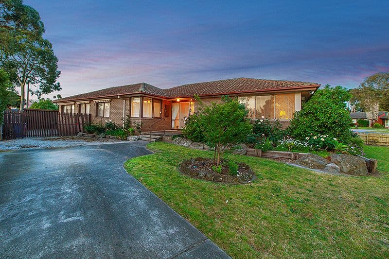 9 Dunbar Avenue, Cranbourne VIC 3977, Cranbourne - Image 1