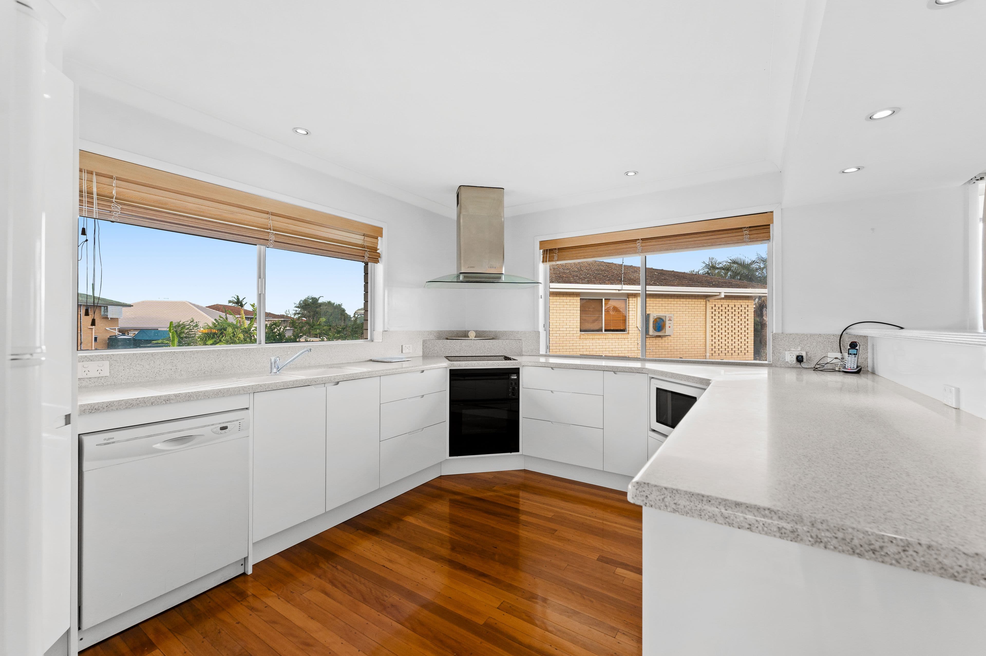 10 Craigview Street, Macgregor QLD 4109, Macgregor - Thumbnail 2