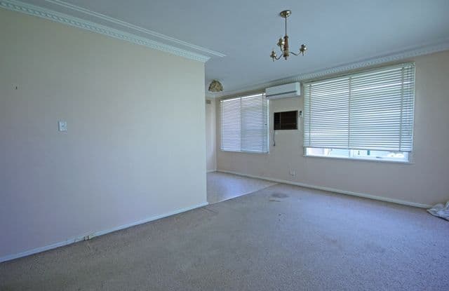 29 Ivanhoe Street, INGLEBURN NSW 2565, Ingleburn - Thumbnail 2