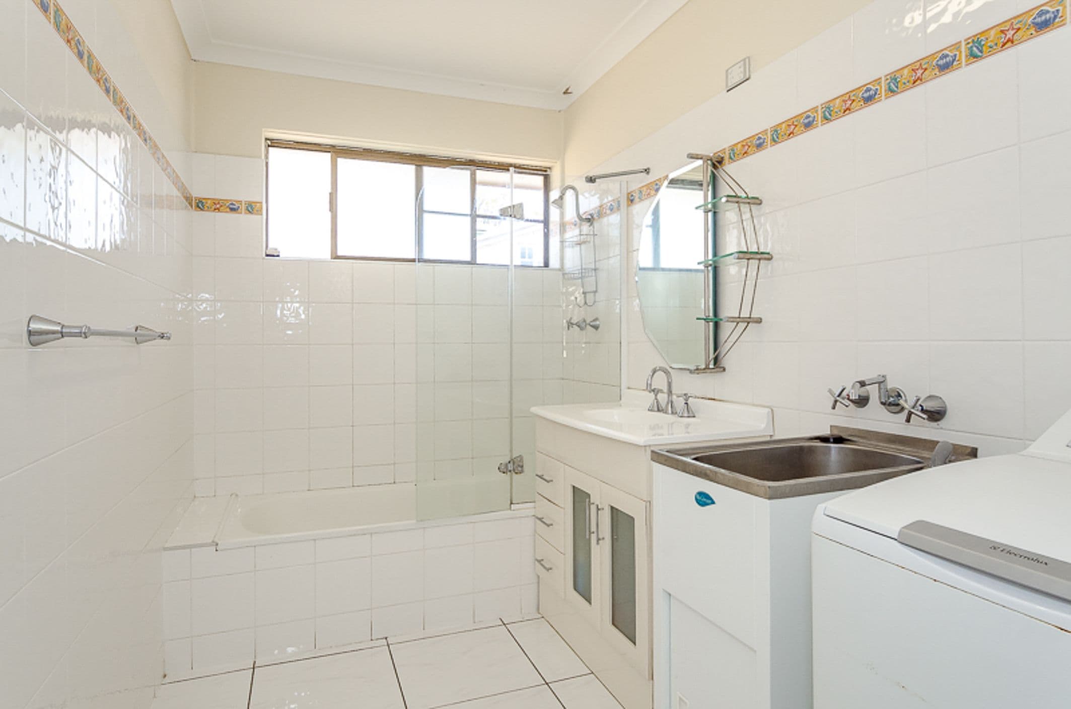 16 Kent Street, West Gladstone QLD 4680, West Gladstone - Thumbnail 7