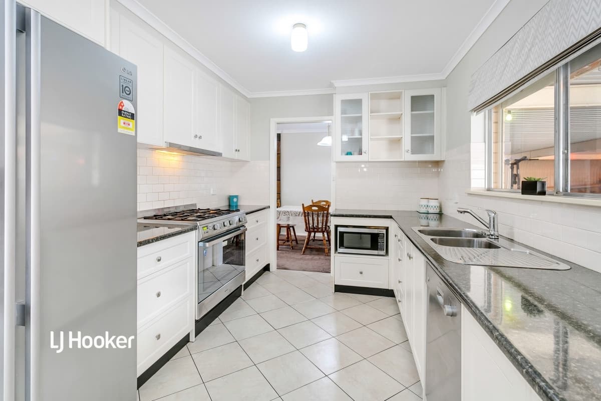 6 Gage Court, Para Vista SA 5093, Para Vista - Thumbnail 4