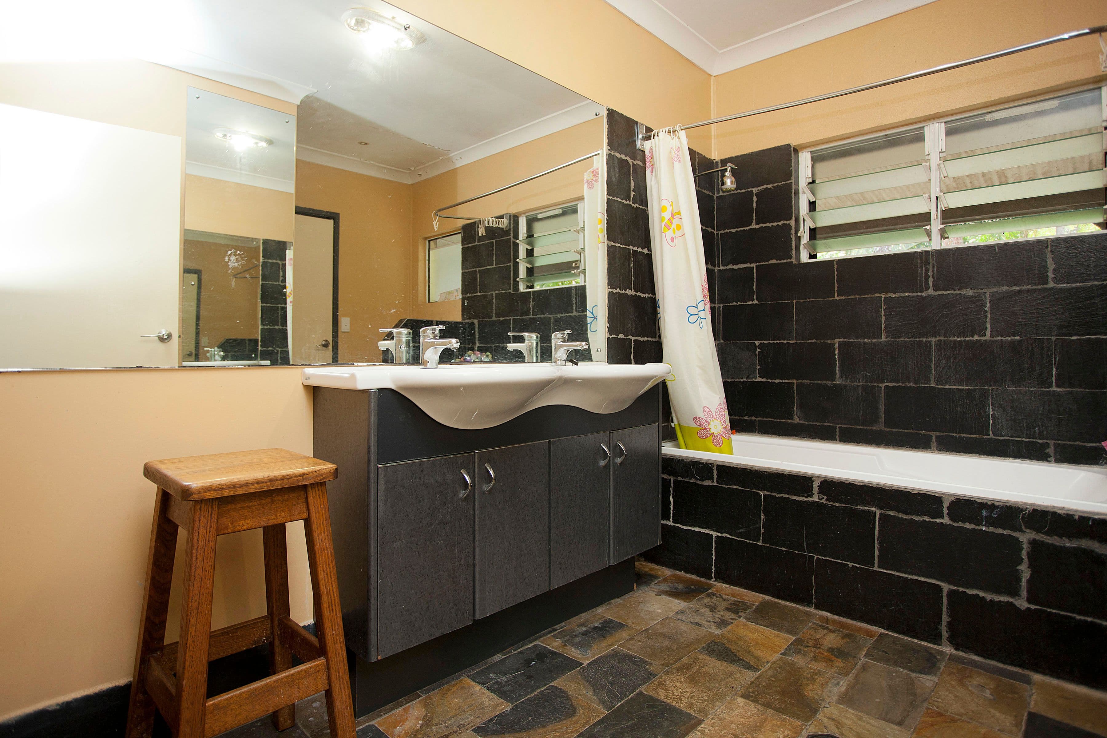 107 Woorama Road, The Gap QLD 4061, The Gap - Thumbnail 5