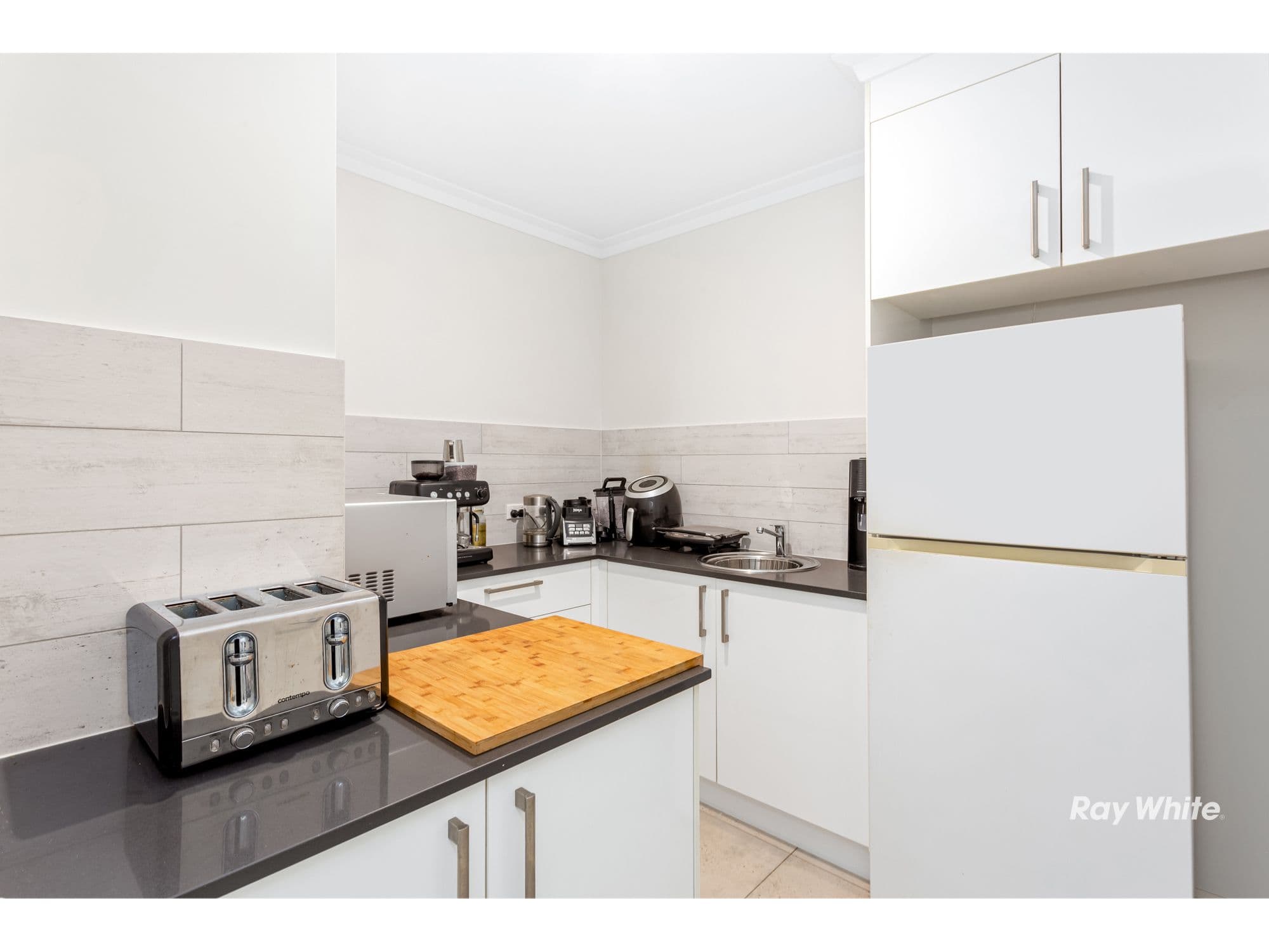 2 Norfolk Drive, Hidden Valley QLD 4703, Hidden Valley - Thumbnail 4