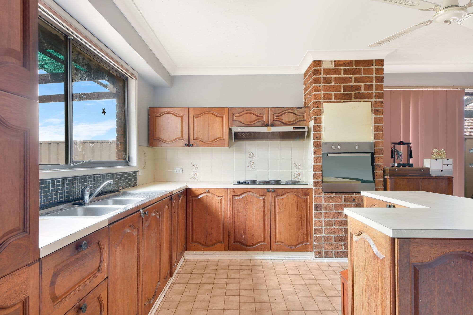 38 Clerkenwell Street, Ambarvale - Image 1