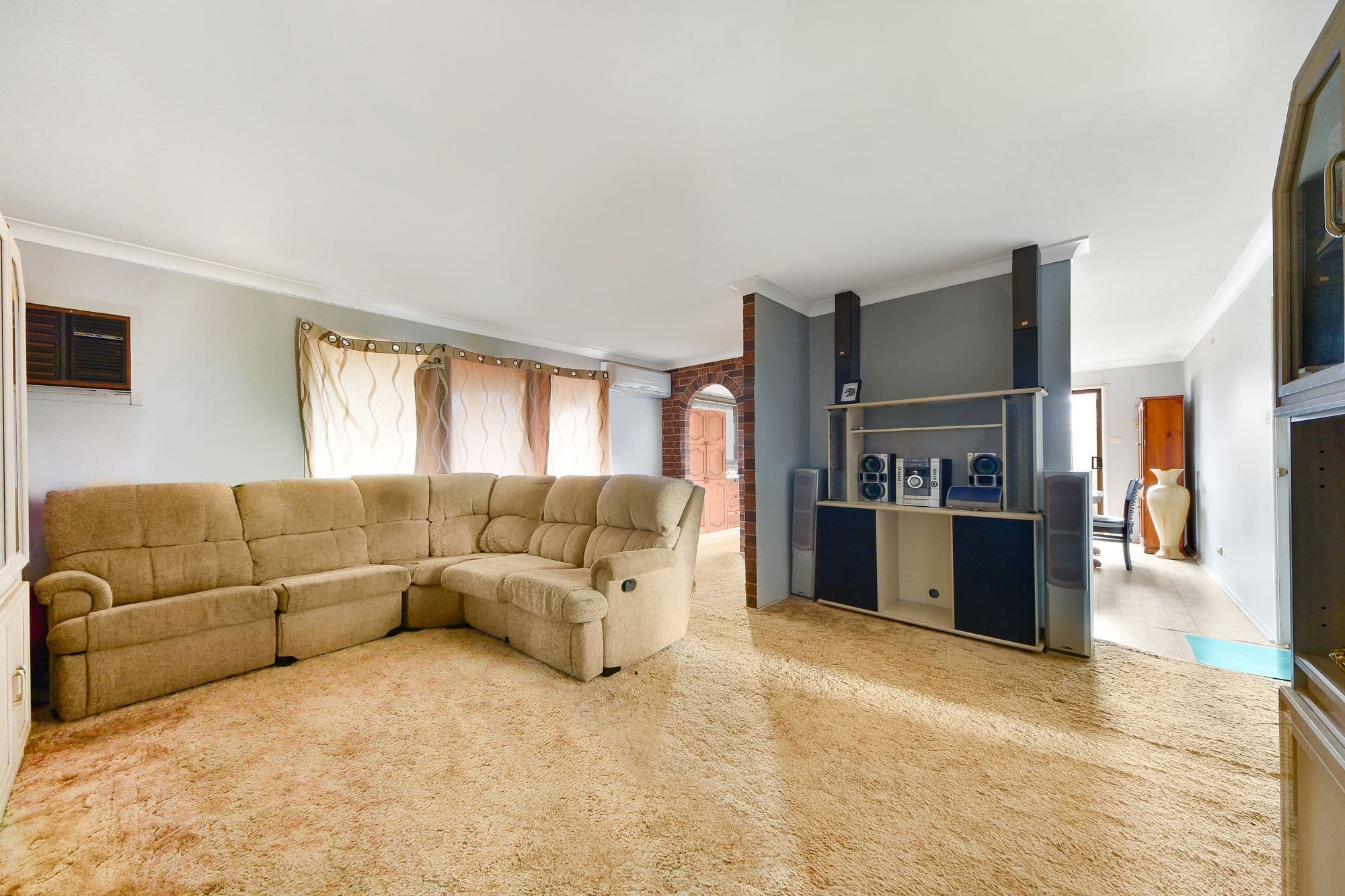 38 Clerkenwell Street, Ambarvale - Thumbnail 2