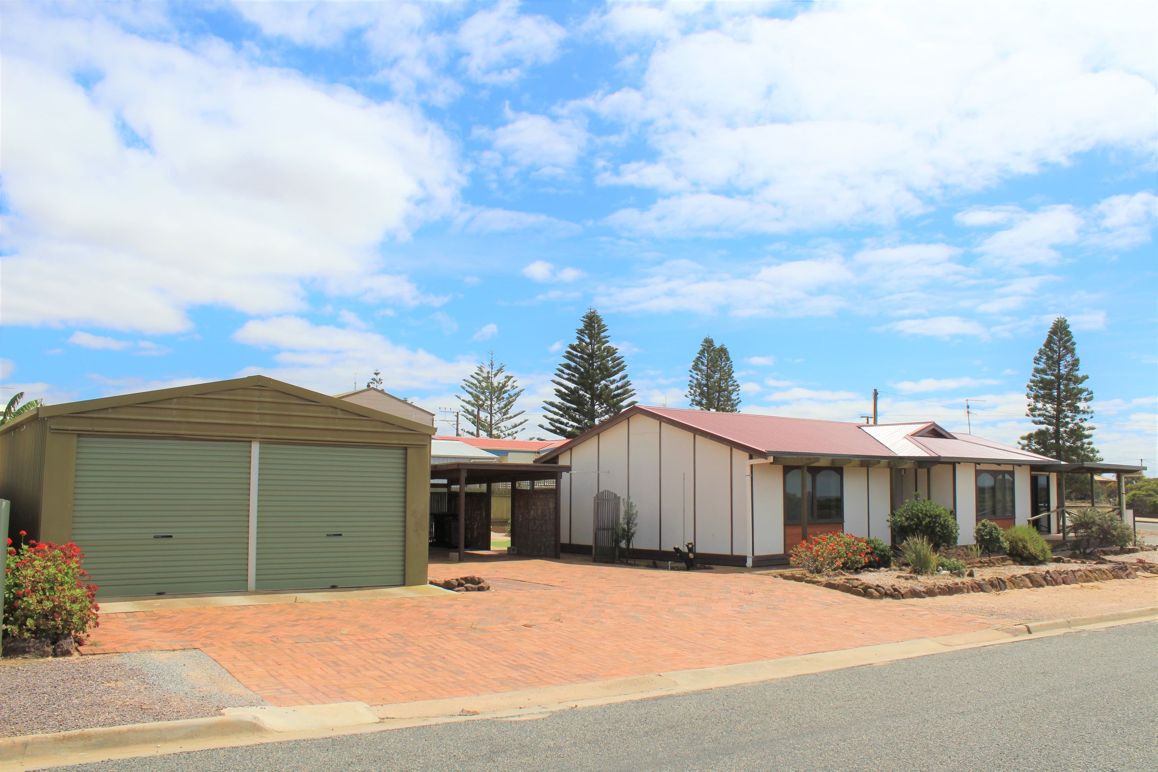55 OLOUGHLIN Terrace, Port Neill SA 5604, Port Neill - Image 1
