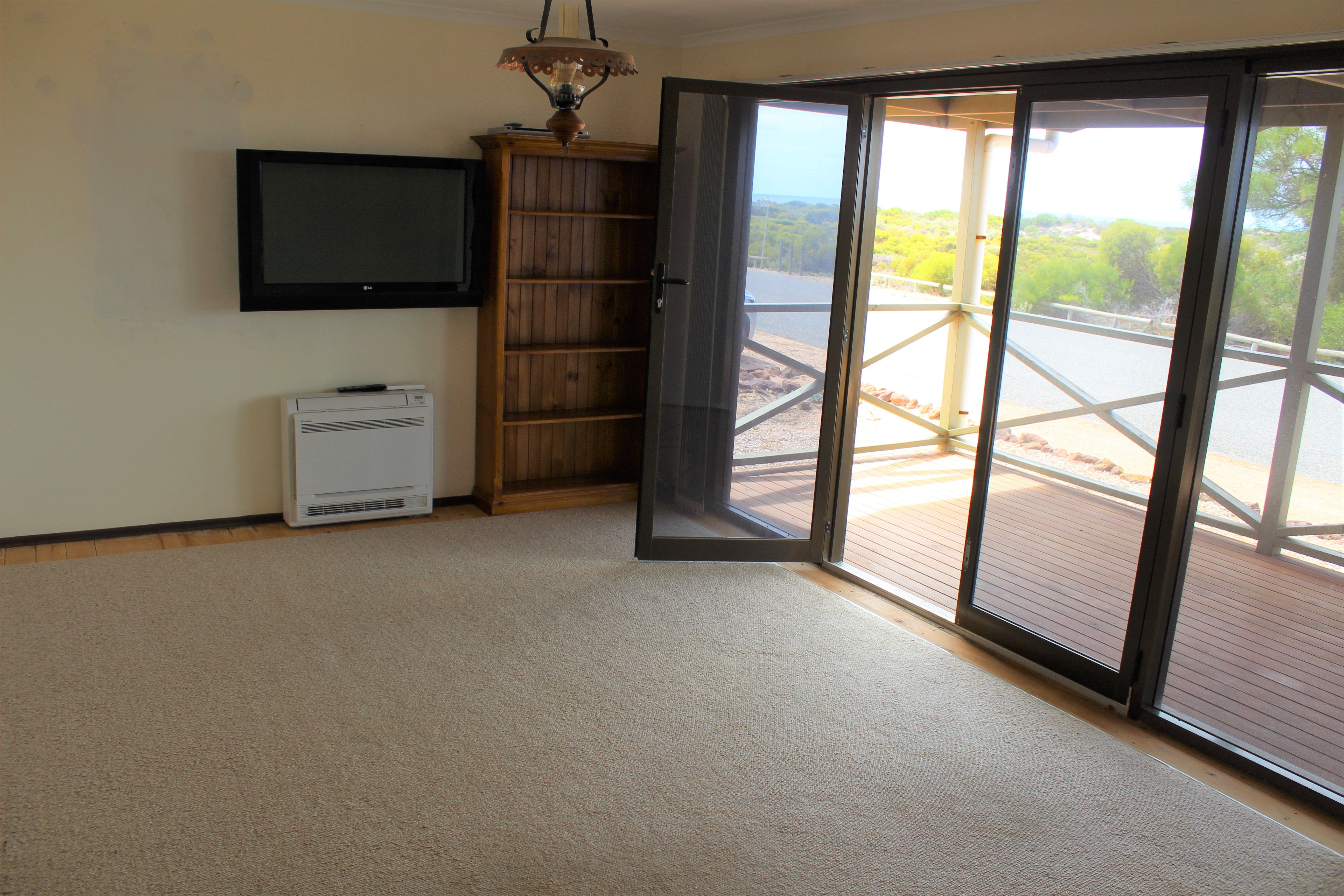 55 OLOUGHLIN Terrace, Port Neill SA 5604, Port Neill - Thumbnail 3