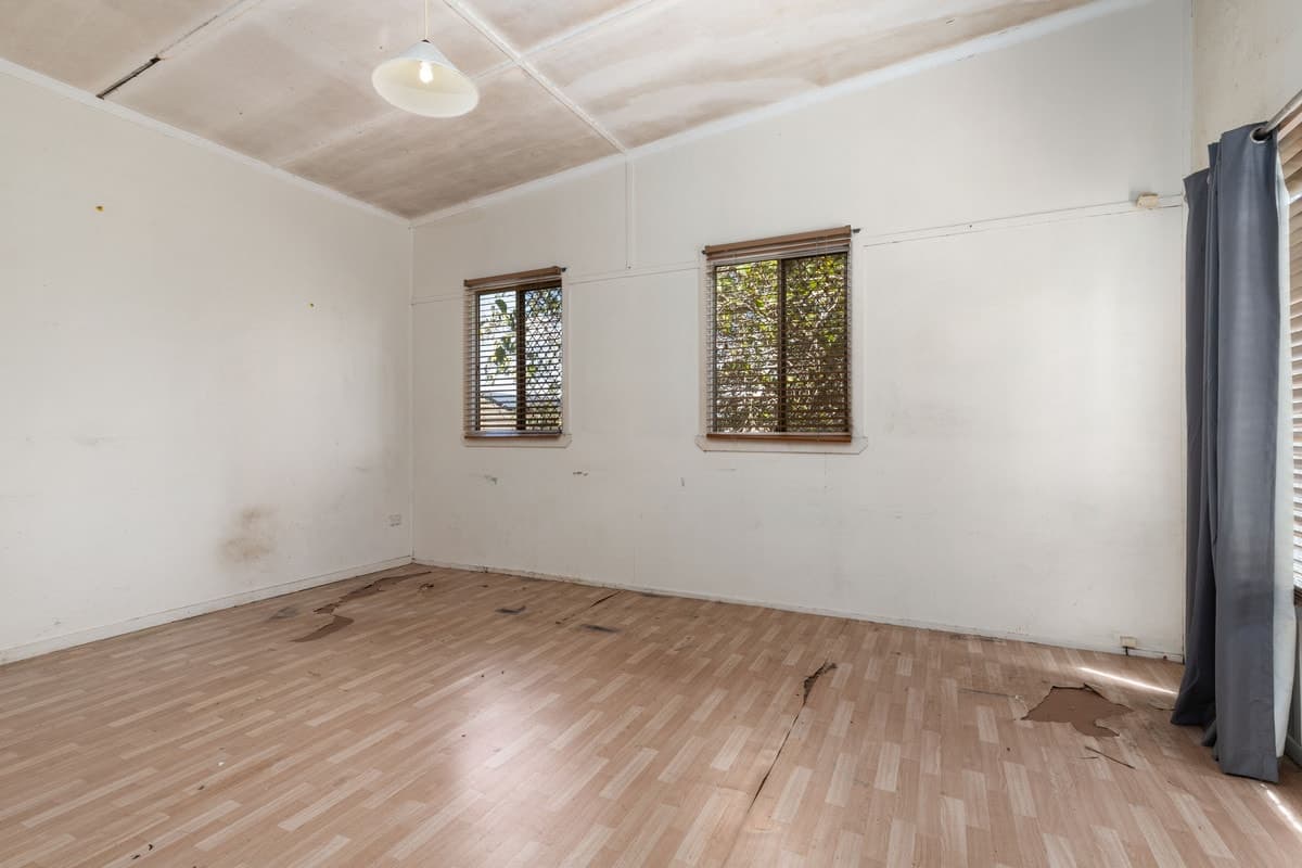 42 King Street, DECEPTION BAY, West Albury - Thumbnail 2