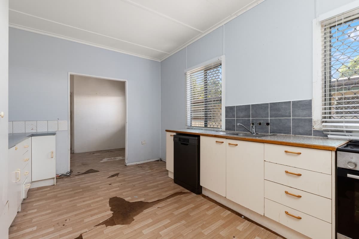 42 King Street, DECEPTION BAY, West Albury - Thumbnail 3