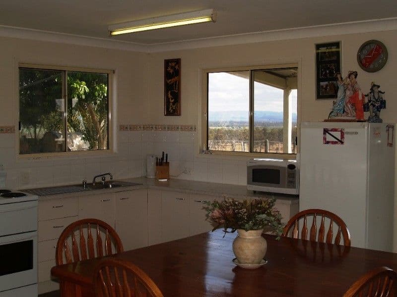 12 Pelican Drive, LAIDLEY QLD 4341, Laidley - Thumbnail 2